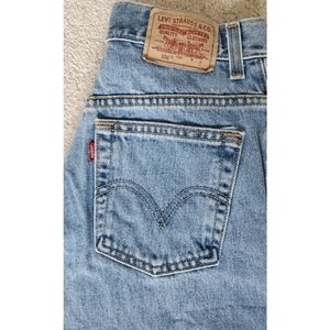 Levi's Classic Relaxed Tapered 550 Mom Jeans Size 6s